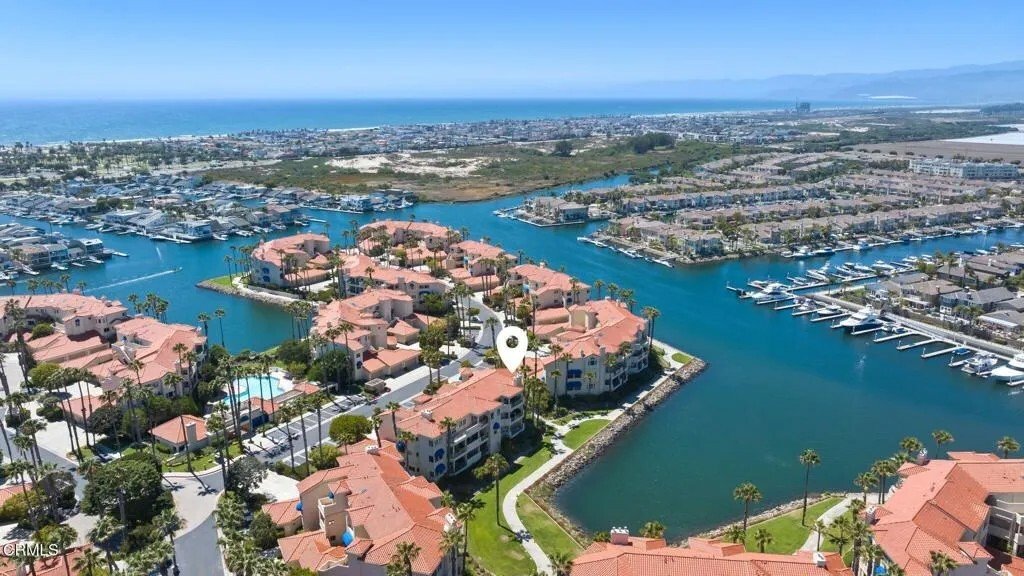 Condo in Oxnard, California, United States 1 - 18373104