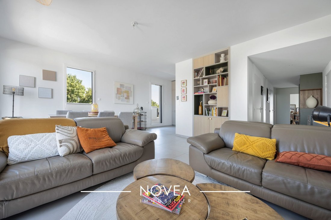 Apartment in Sainte-Foy-lès-Lyon, Auvergne-Rhône-Alpes, France 4 - 18385102
