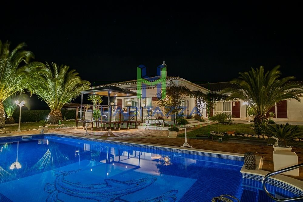 Villa in Bensafrim e Barao de Sao Joao, Algarve, Portugal 3 - 18376198