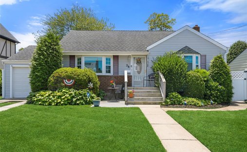 House in Hicksville, New York, United States 1