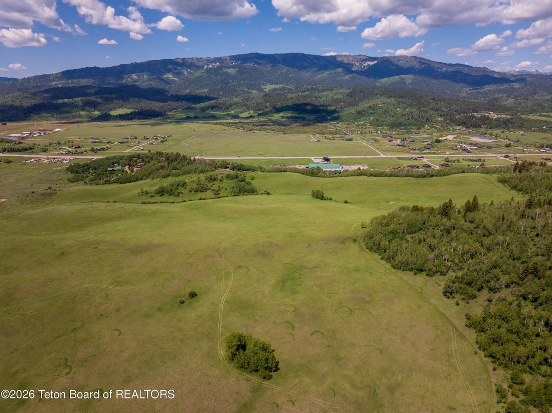 Land in Alpine, Wyoming, United States 4 - 18379450