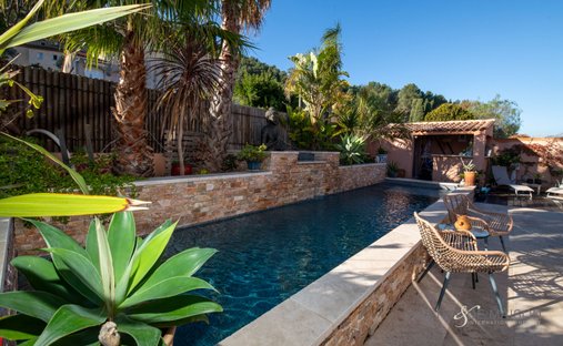 Villa in La Crau, Provence-Alpes-Côte d'Azur, France 1