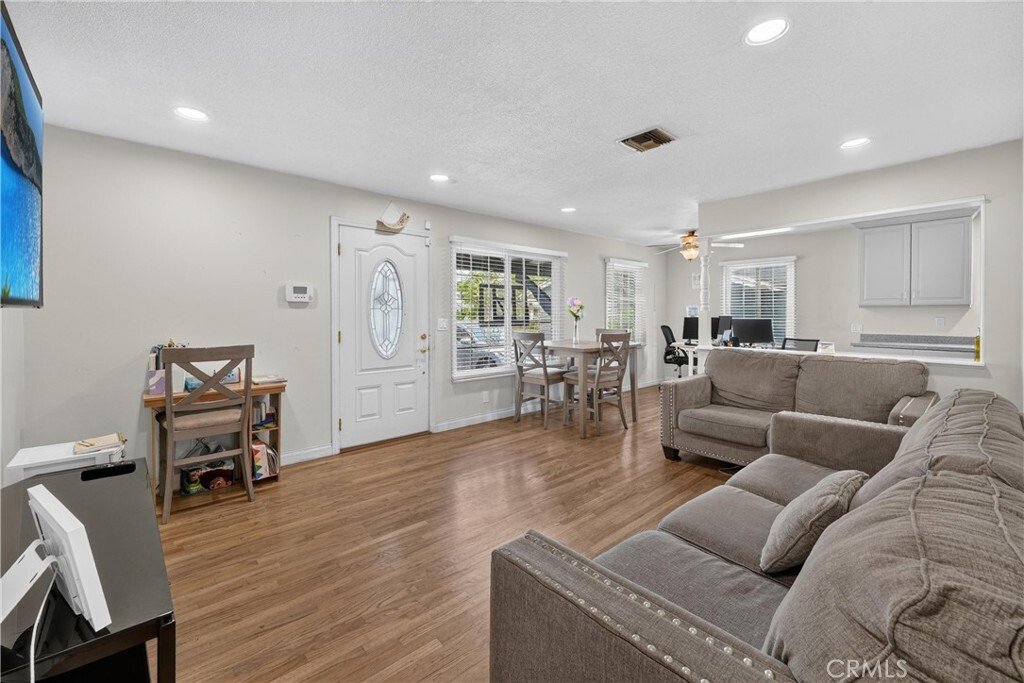 House in Lakewood, California, United States 5 - 18217572