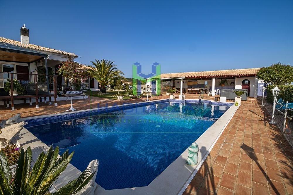 Villa in Bensafrim e Barao de Sao Joao, Algarve, Portugal 2 - 18376198