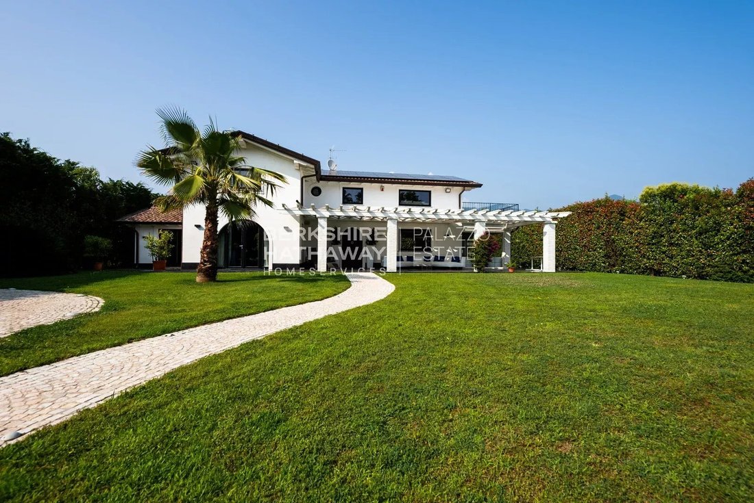 Villa in Pietrasanta, Tuscany, Italy 1 - 18374919