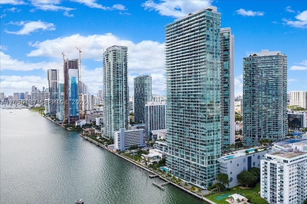Condo in Miami, Florida, United States 1 - 18378654