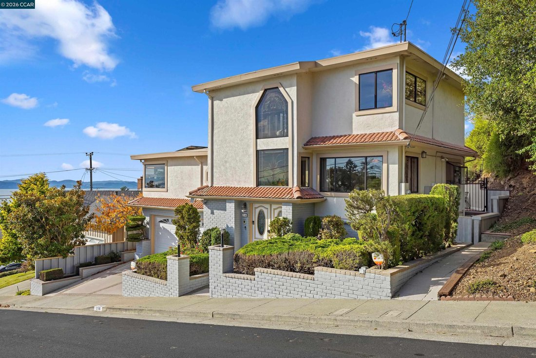 House in El Cerrito, California, United States 1 - 18379399