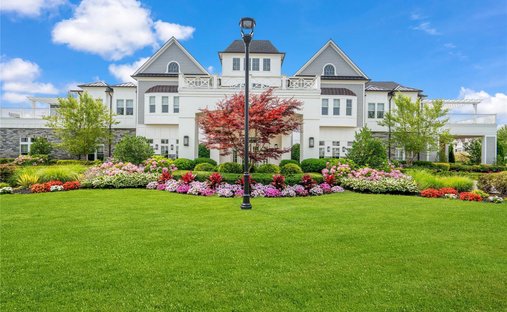Condo in Plainview, New York, United States 1
