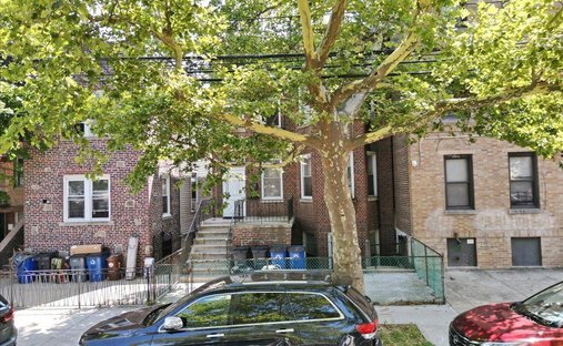 House in New York, New York, United States 1