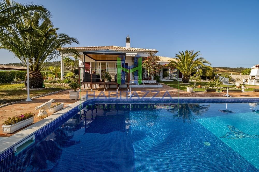 Villa in Bensafrim e Barao de Sao Joao, Algarve, Portugal 1 - 18376198