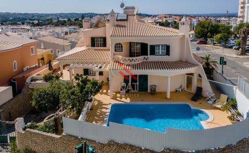 Villa in Sao Goncalo de Lagos, Algarve, Portugal 1