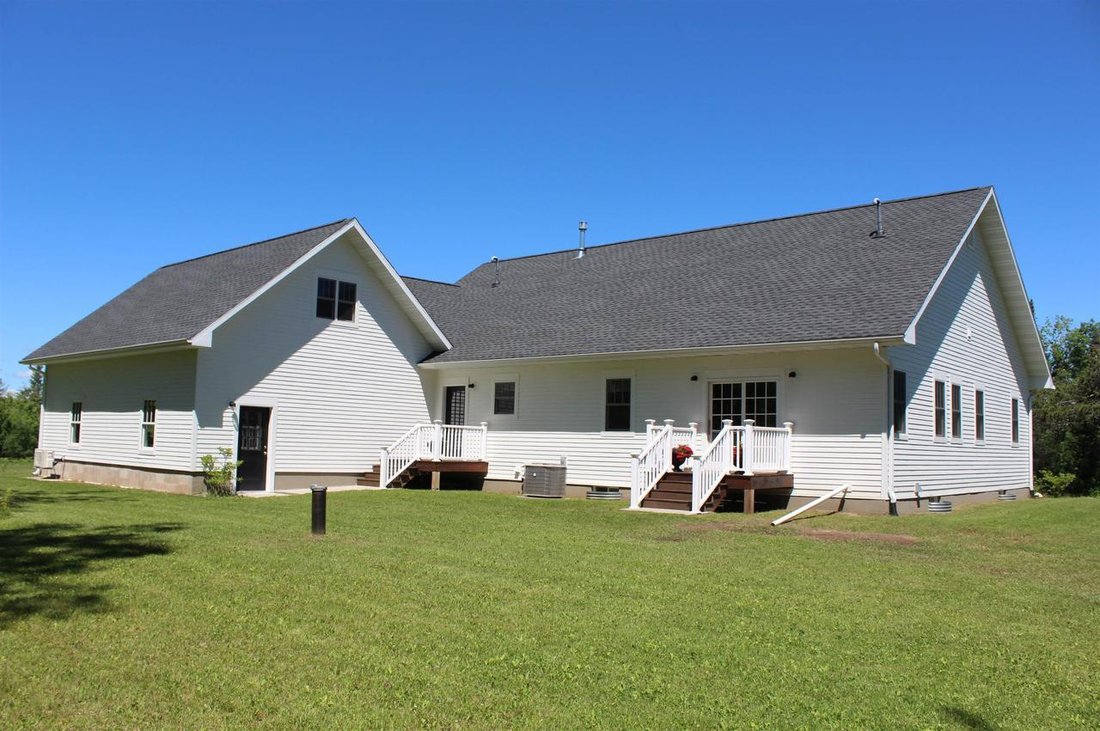 House in Armstrong Creek, Wisconsin, United States 2 - 18377983