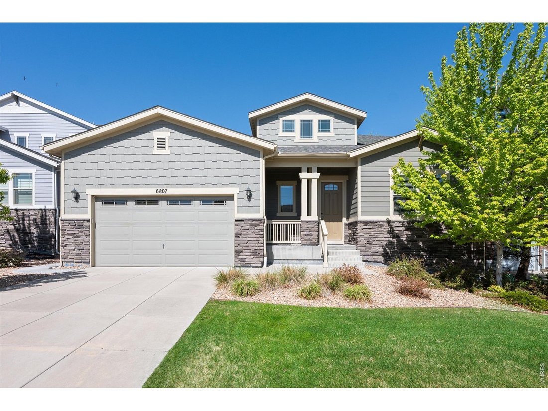 House in Aurora, Colorado, United States 1 - 18378083