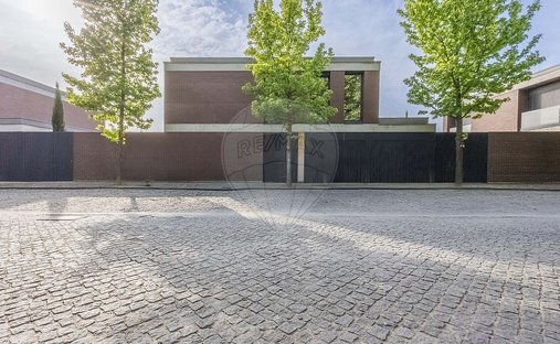 House in Costa, Braga, Portugal 1