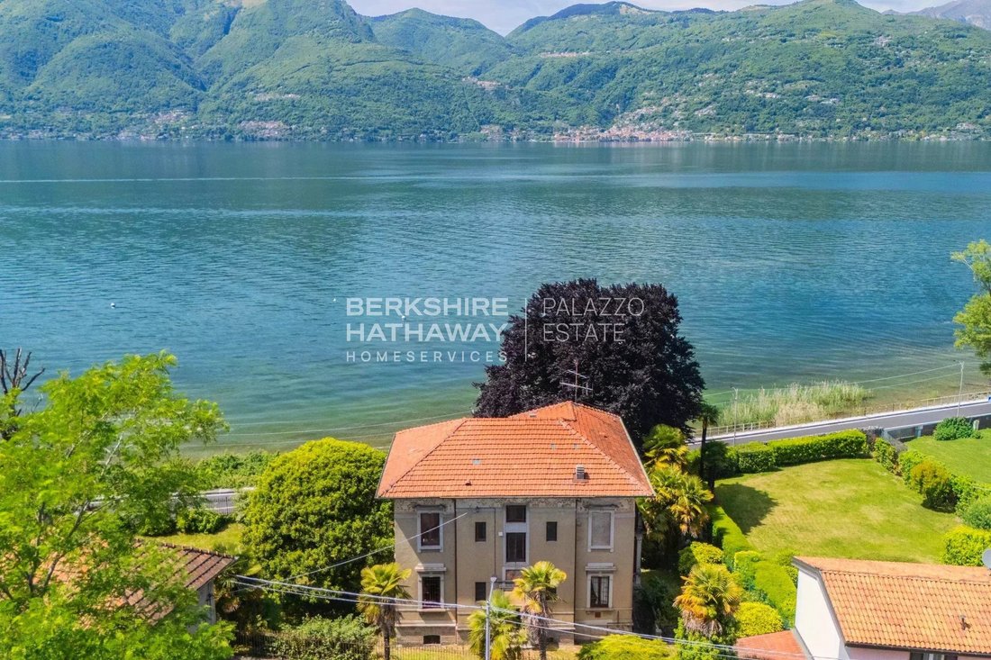 Villa in Germignaga, Lombardy, Italy 1 - 18173956