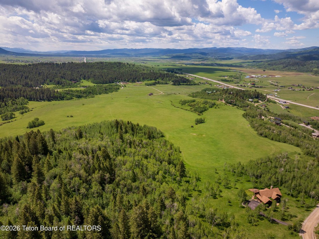 Land in Alpine, Wyoming, United States 2 - 18379450