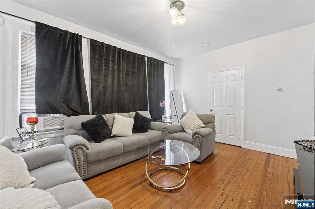 House in Harrison, New Jersey, United States 4 - 18372415