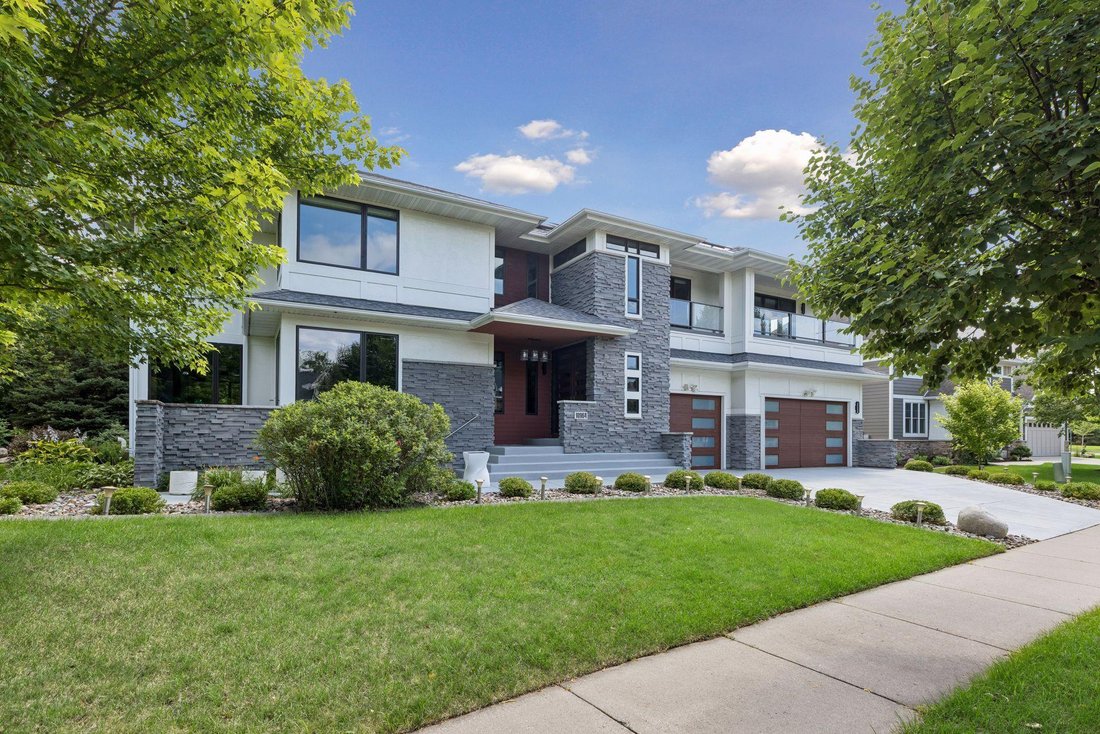 House in Woodbury, Minnesota, United States 3 - 18370302