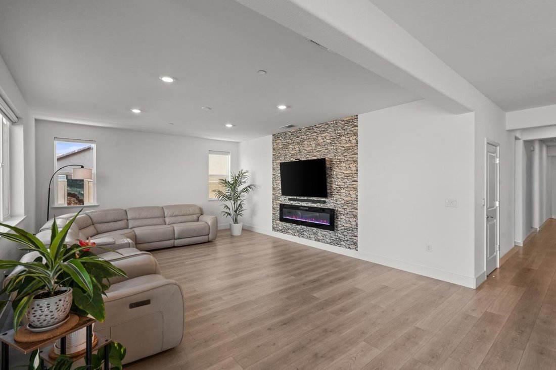 House in Folsom, California, United States 5 - 18379408