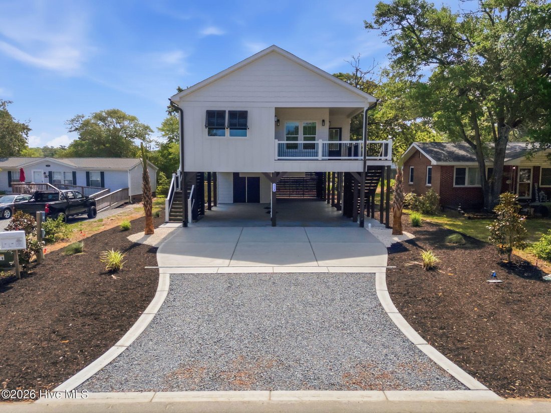 House in Oak Island, North Carolina, United States 3 - 18200237