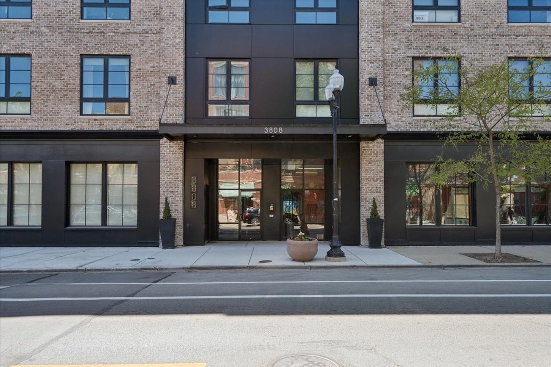 Condo in Chicago, Illinois, United States 2 - 18373782