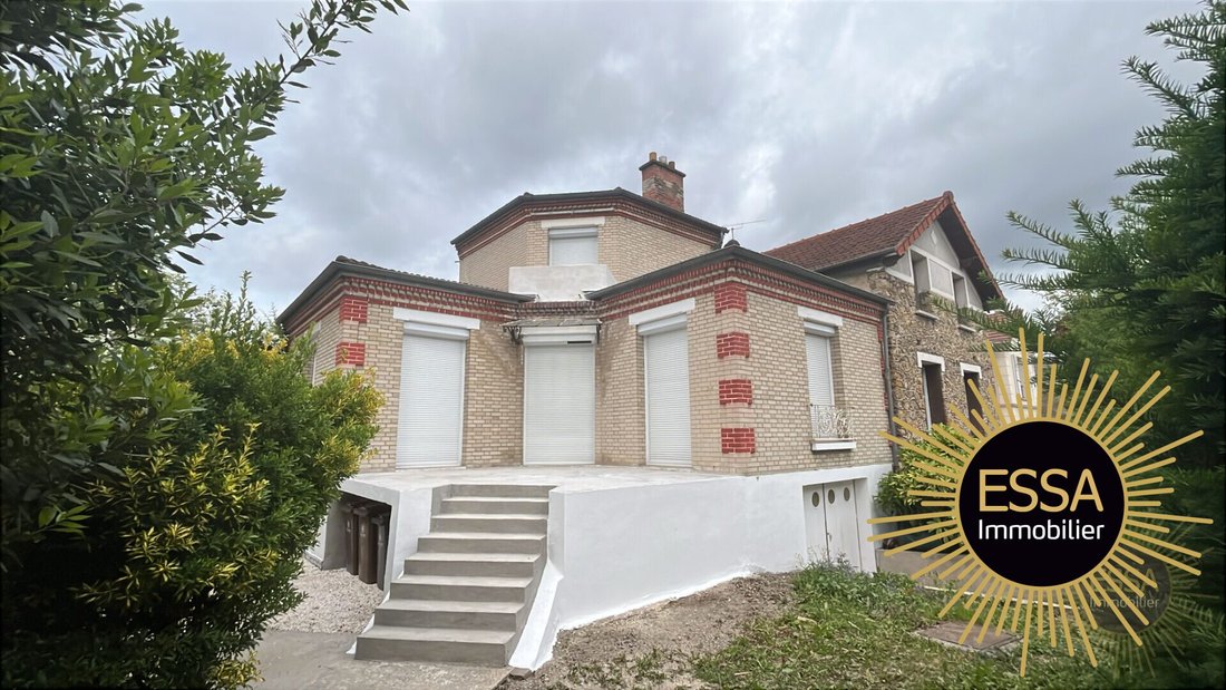 House in Les Arcades, Viroflay, France 1 - 18385476