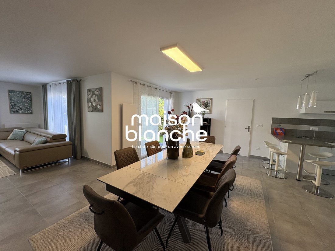 House in Sardine-Chiquet, Pessac, France 2 - 18385228