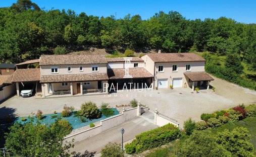 House in Greoux-les-Bains, Provence-Alpes-Côte d'Azur, France 1