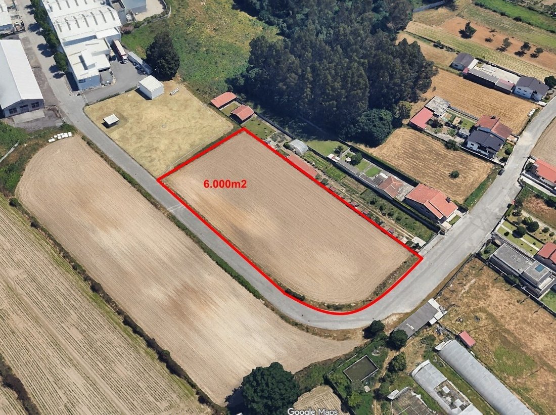 Land in Castelo da Maia, Porto District, Portugal 1 - 18382268