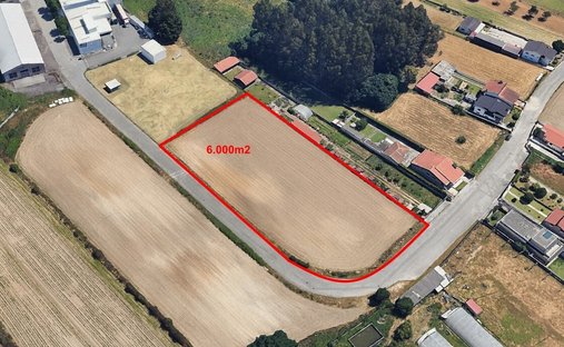 Land in Castelo da Maia, Porto District, Portugal 1