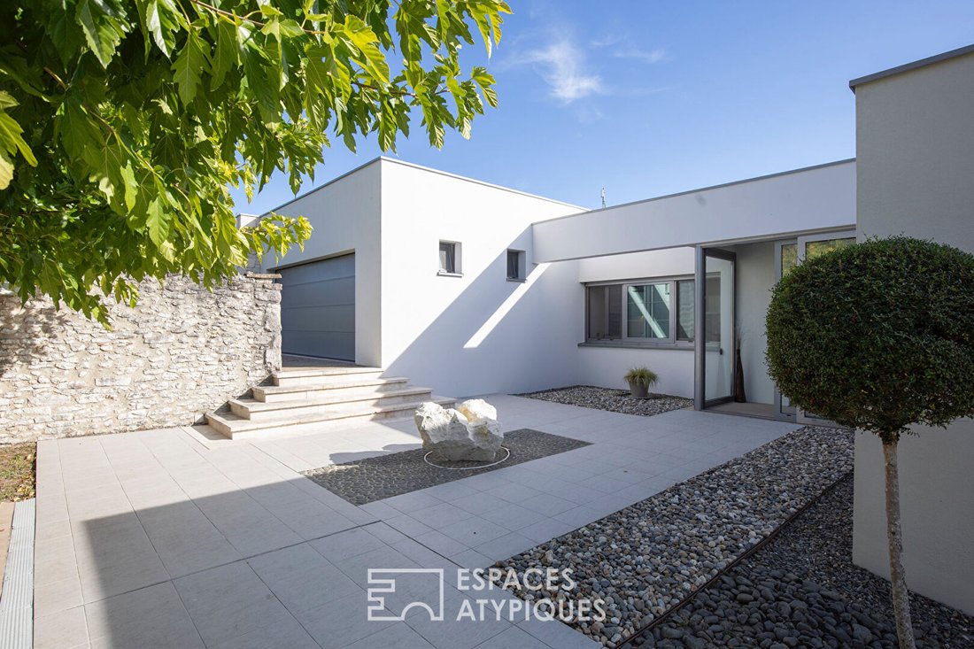 Villa in Montaigu-de-Quercy, Occitania, France 1 - 18368077