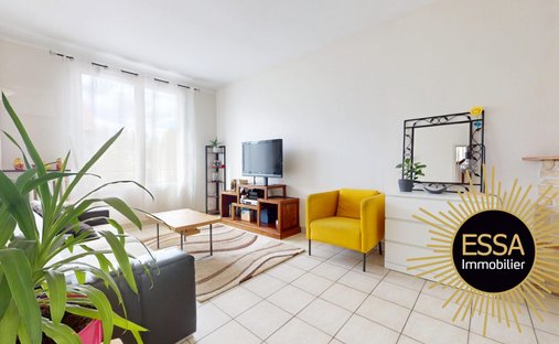 House in Les Arcades, Viroflay, France 1