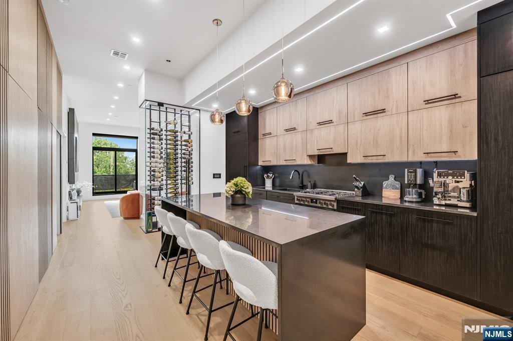 Condo in Weehawken, New Jersey, United States 1 - 18373348