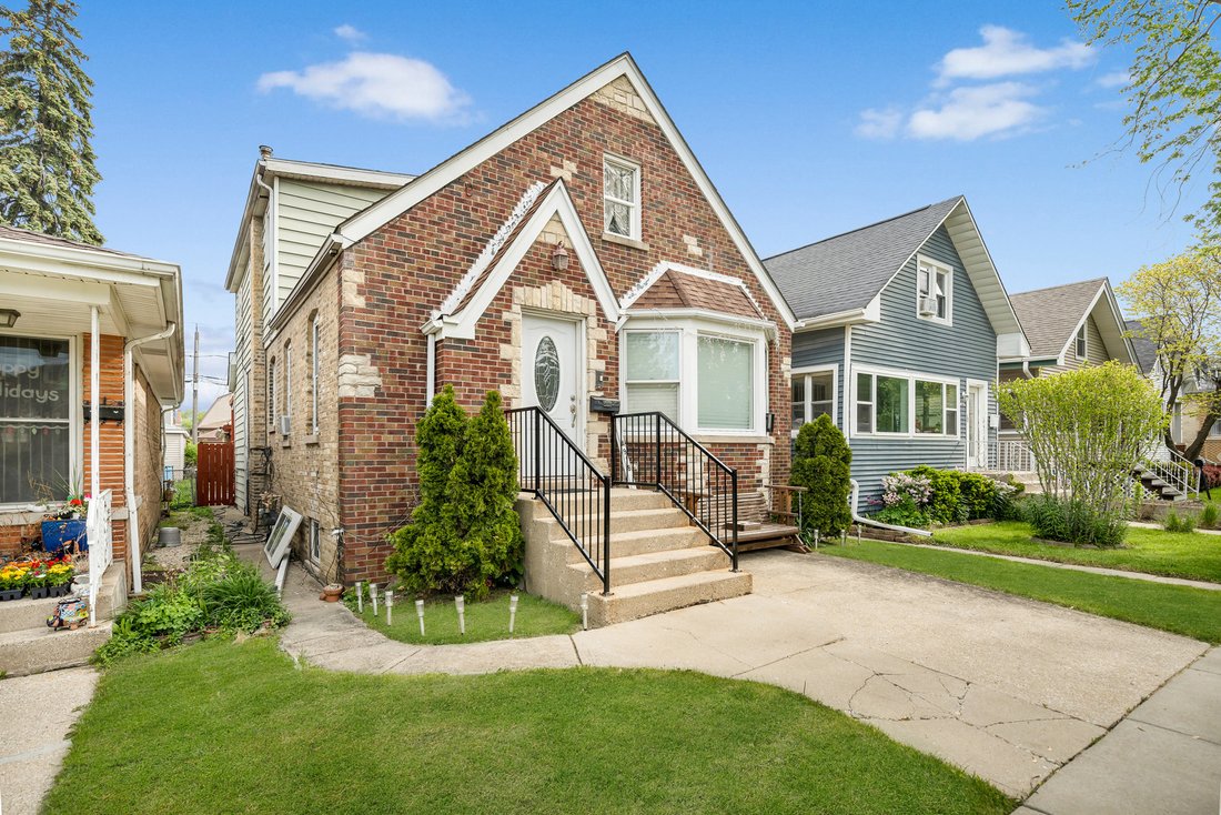 House in Chicago, Illinois, United States 1 - 18379497