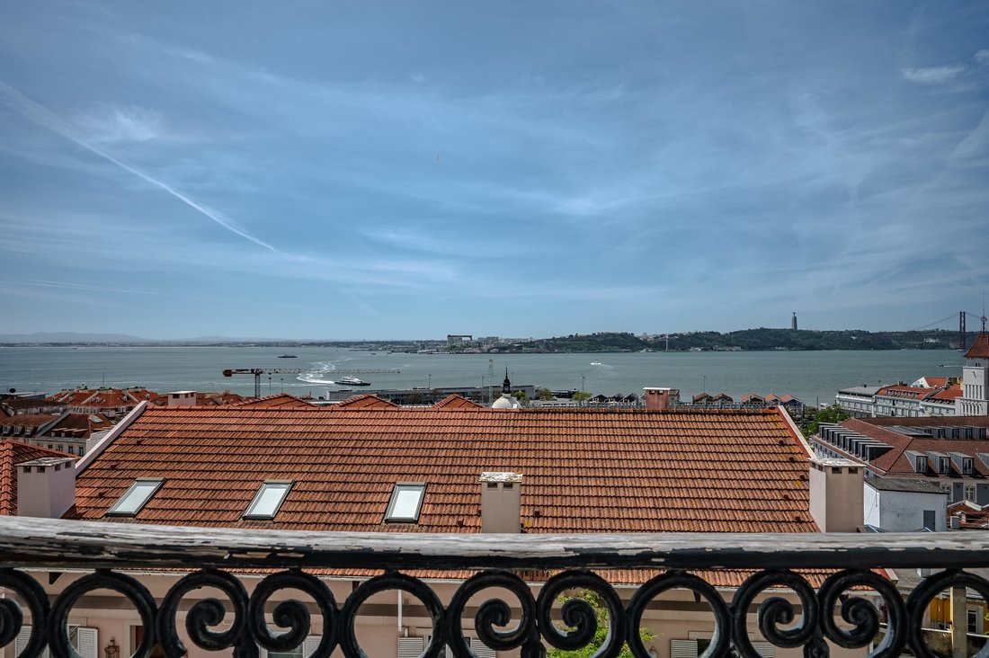 Apartment in Misericordia, Lisbon, Portugal 3 - 18378604