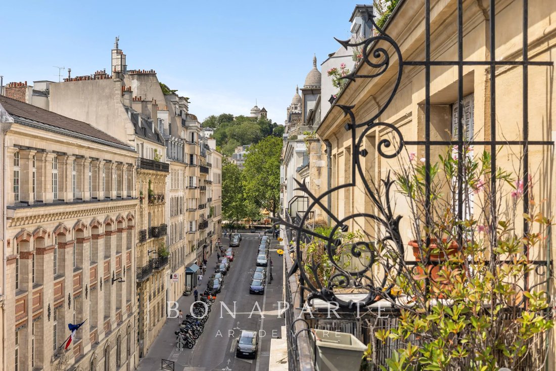 Apartment in Trudaine-Maubeuge, Paris 9e Arrondissement, Paris 2 - 18374424