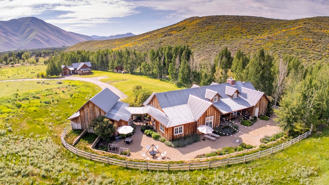 House in Bellevue, Idaho, United States 3 - 18379429