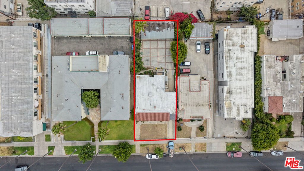 Los Angeles, California, United States 5 - 18377874