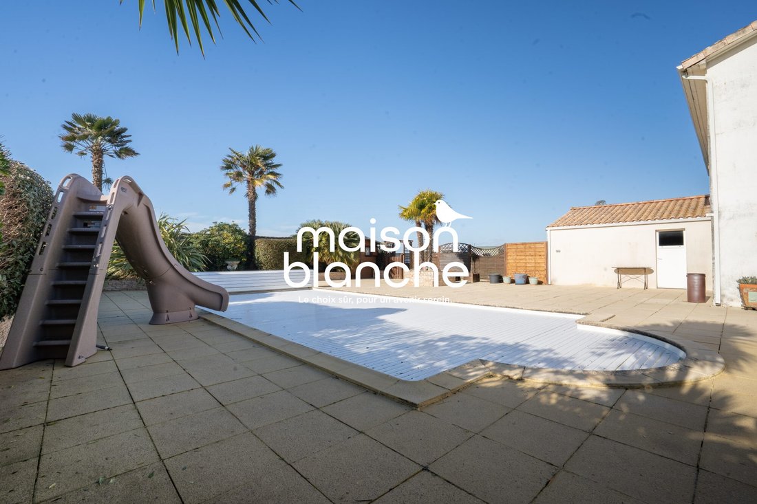 House in Longeville-sur-Mer, Pays de la Loire, France 3 - 17468715