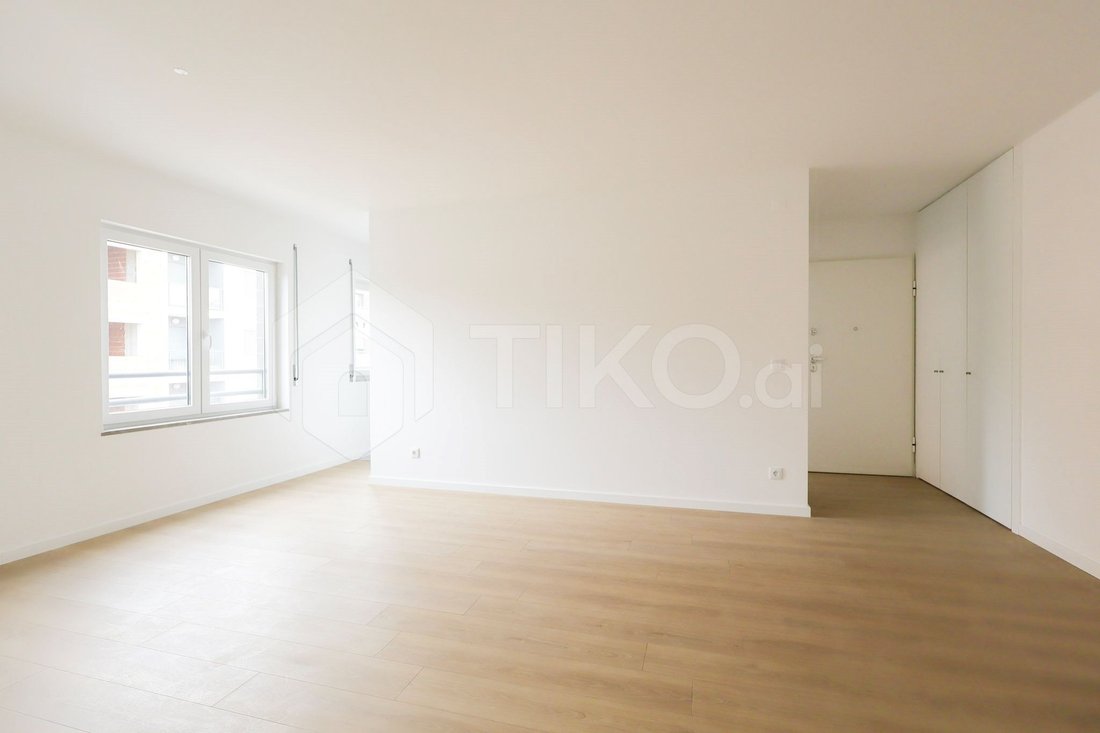 Apartment in Santo António dos Cavaleiros, Lisbon, Portugal 5 - 18380949