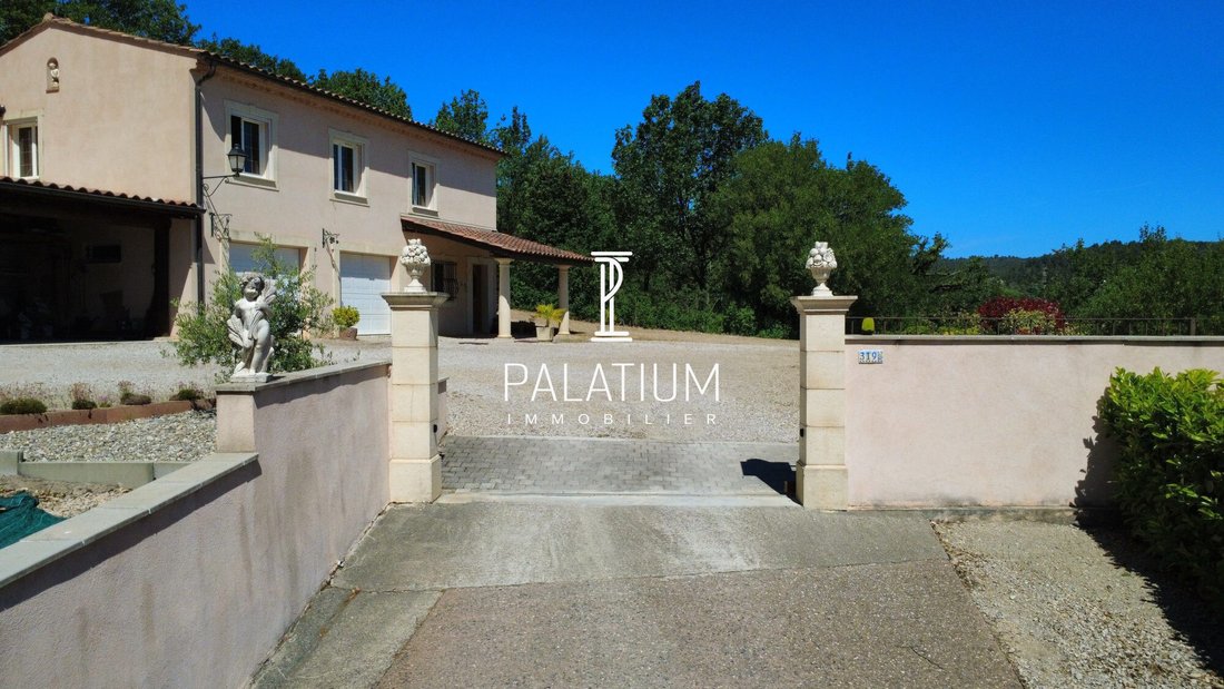 House in Greoux-les-Bains, Provence-Alpes-Côte d'Azur, France 3 - 18385577