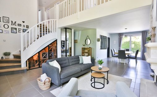 House in Magny-le-Hongre, Ile-de-France, France 1
