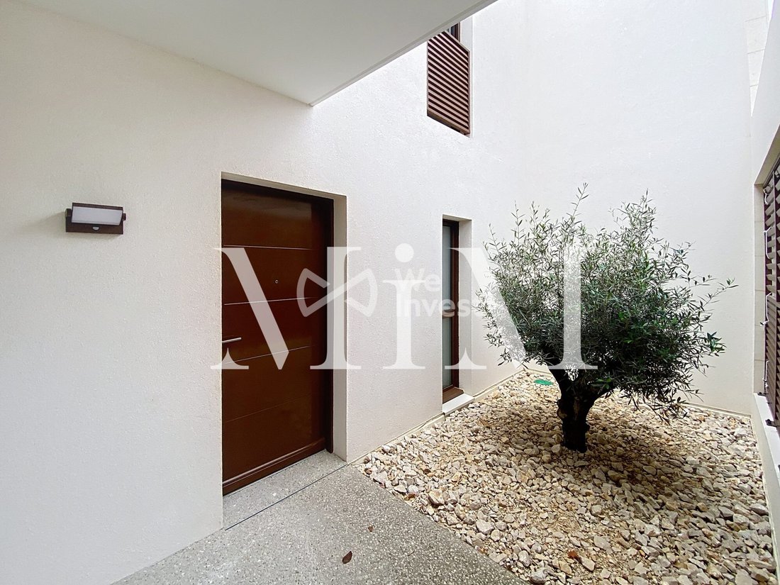 House in Centre Ville, Castries, France 1 - 16491151