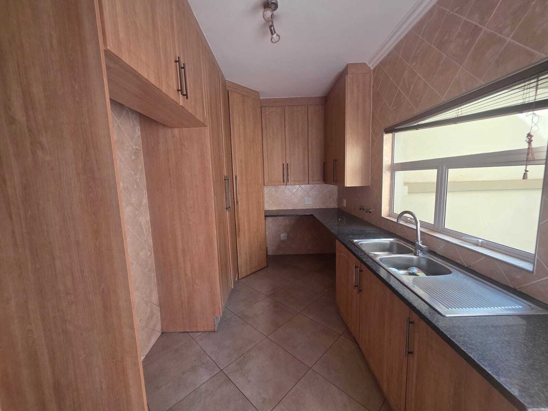 Country House in Ebotse Golf &amp; Country Estate, Gauteng, South Africa 5 - 18374575