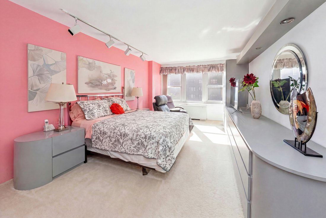 Co Op in New York, New York, United States 2 - 18365634