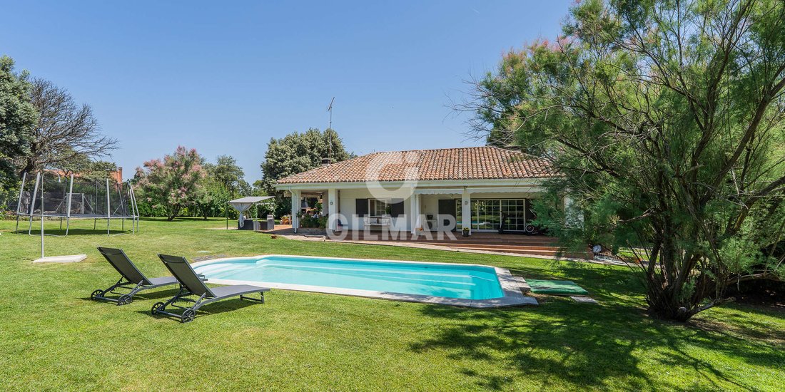 Villa in Valdelagua, Comunidad de Madrid, Spain 1 - 18378330