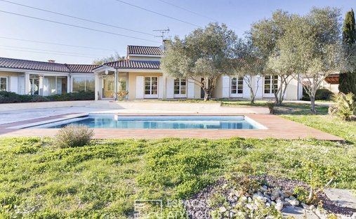 Villa in Lycée Aragon-Estantens, Muret, France 1