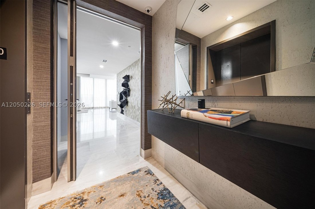 Condo in Miami, Florida, United States 5 - 18378725
