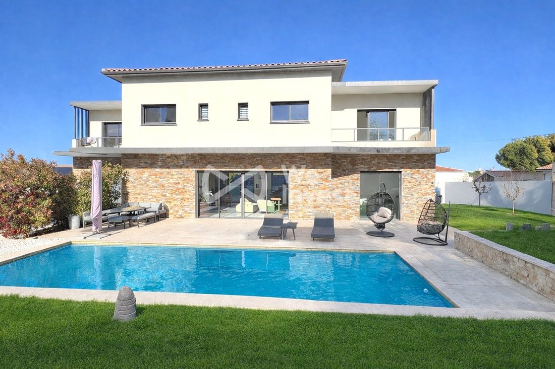 Villa in Nord, Saint-Jean-de-Vedas, France 2 - 17700030