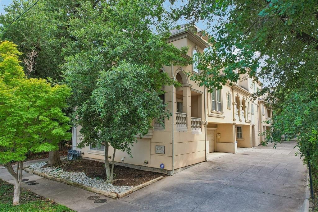 Townhouse in Dallas, Texas, United States 1 - 18380120